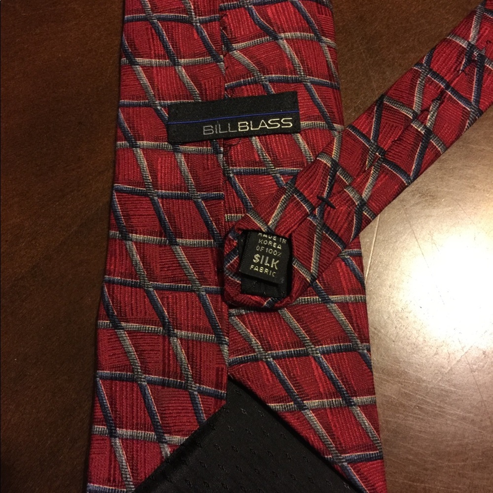 Bill Blass 100% silk tie